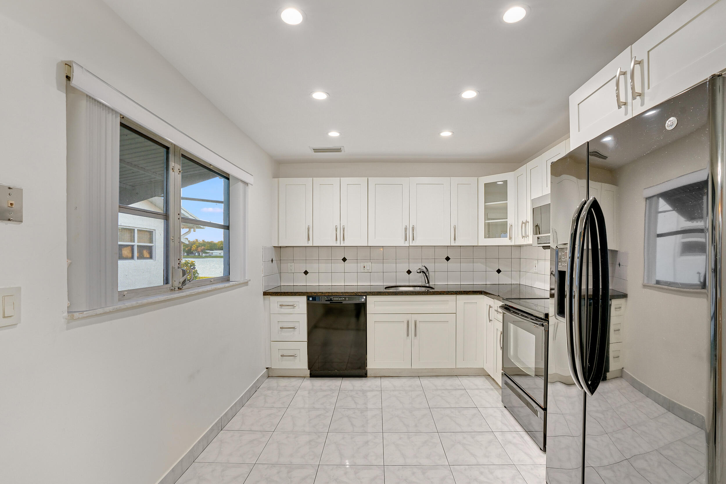 Lauderdale West Condo Nox - Residential