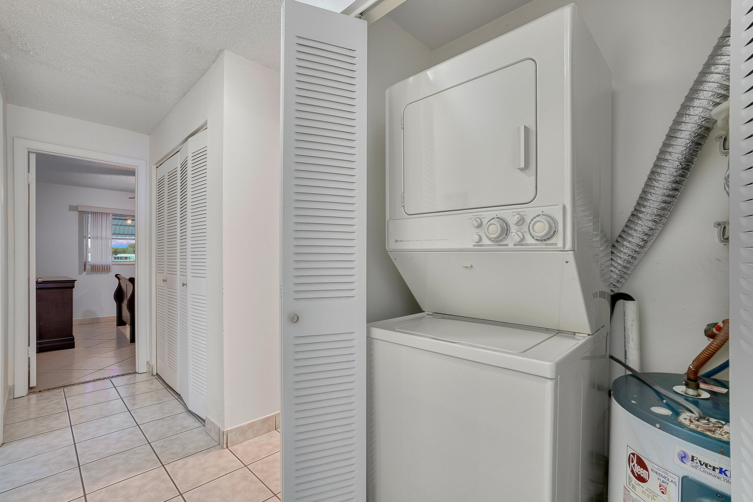 Lauderdale West Condo Nox - Residential