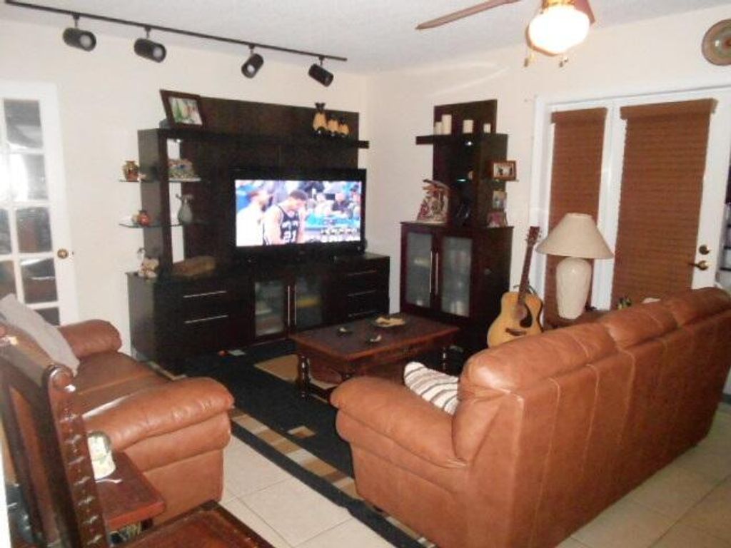 Photo of 54 N Matador Lane #3-25, Davie, FL 33324 (MLS # B26026278)