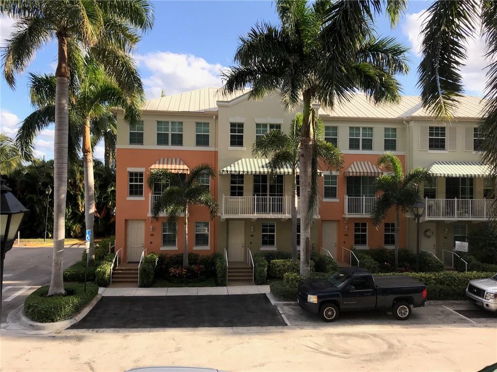 MOORINGS AT LANTANA CONDO - Residential Lease