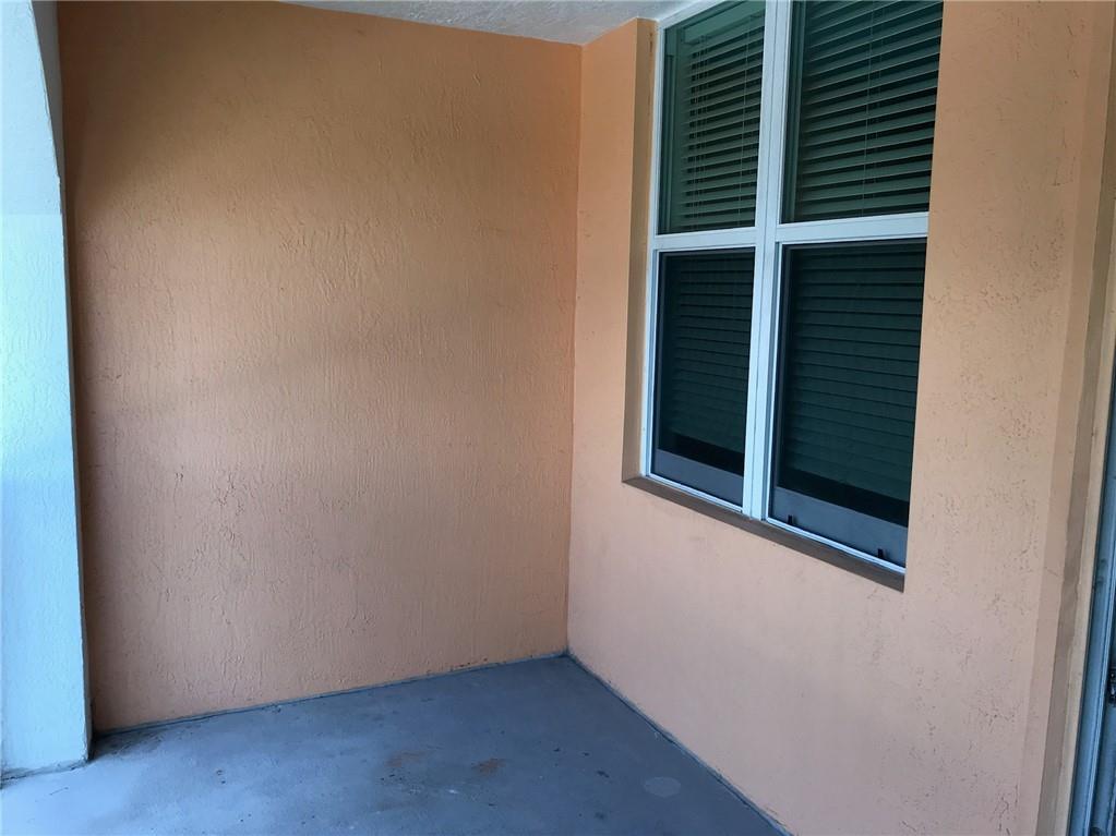 MOORINGS AT LANTANA CONDO - Residential Lease