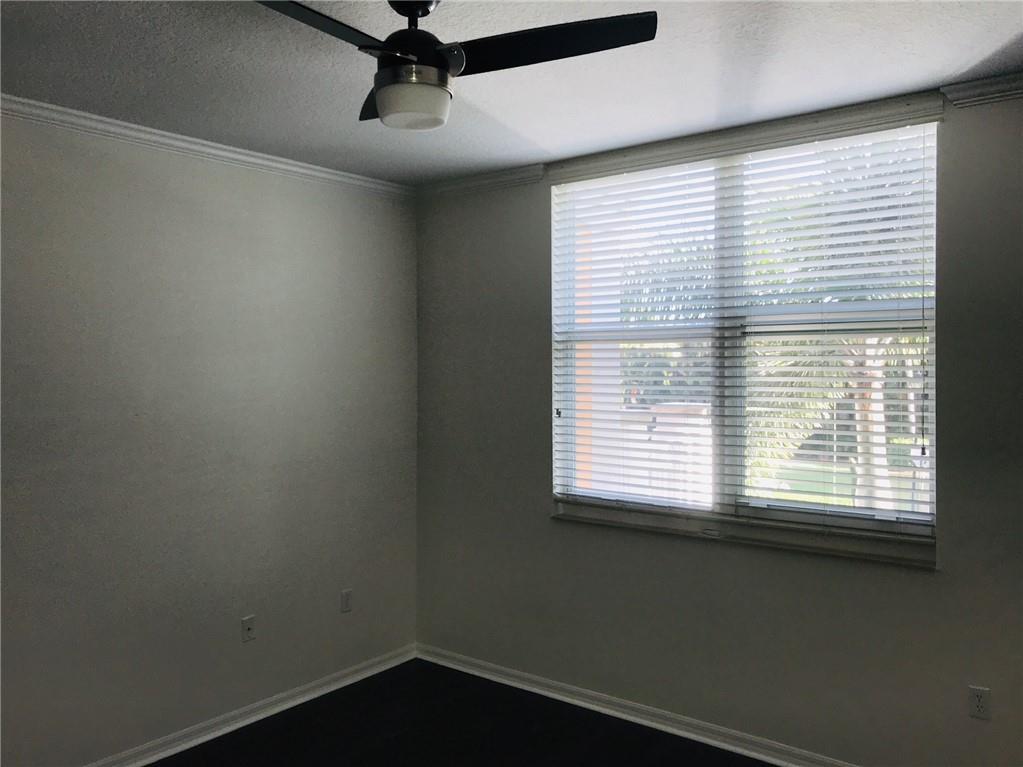 MOORINGS AT LANTANA CONDO - Residential Lease