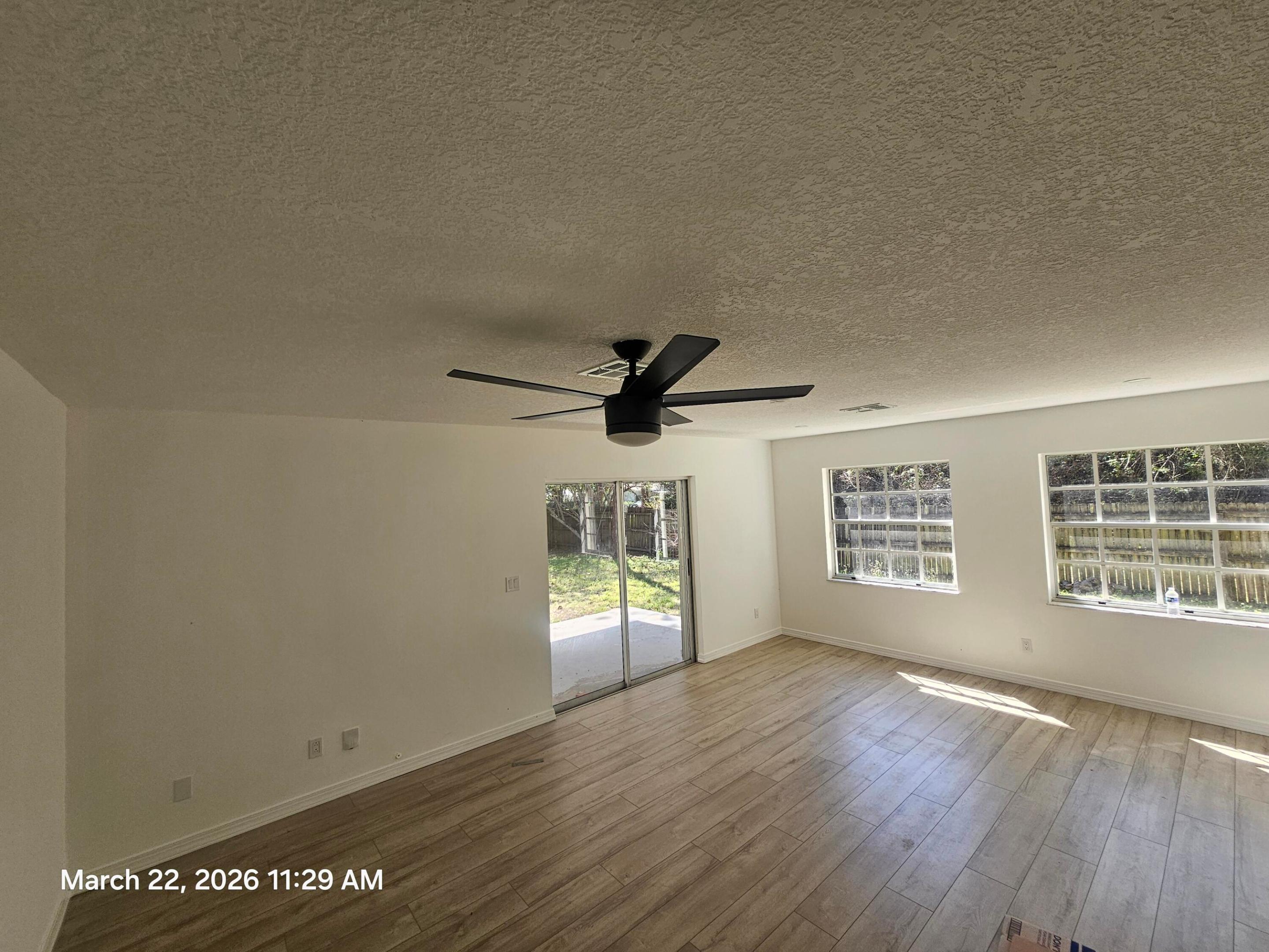 VILLAS OF VERO BEACH - Residential Lease
