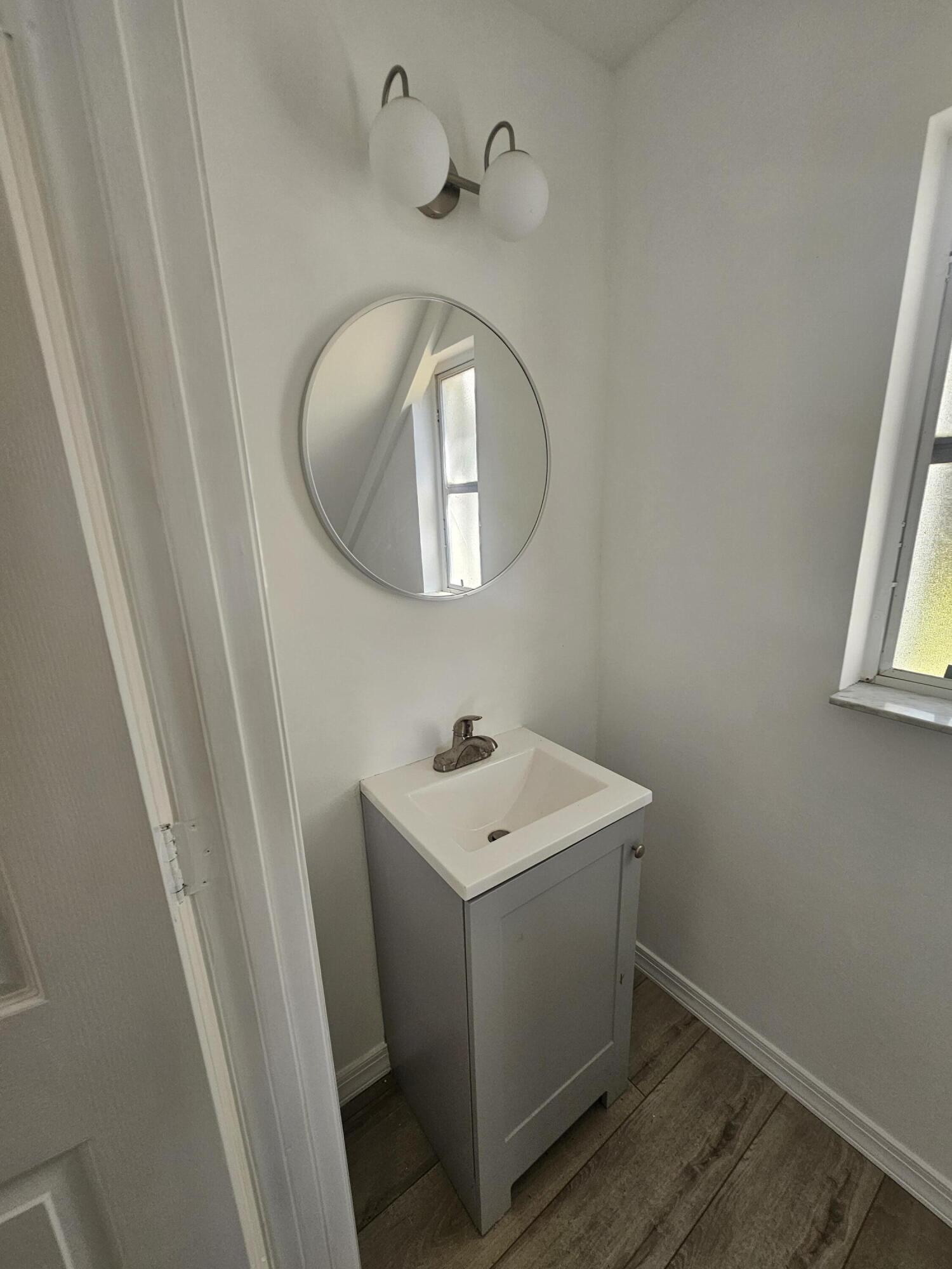 VILLAS OF VERO BEACH - Residential Lease