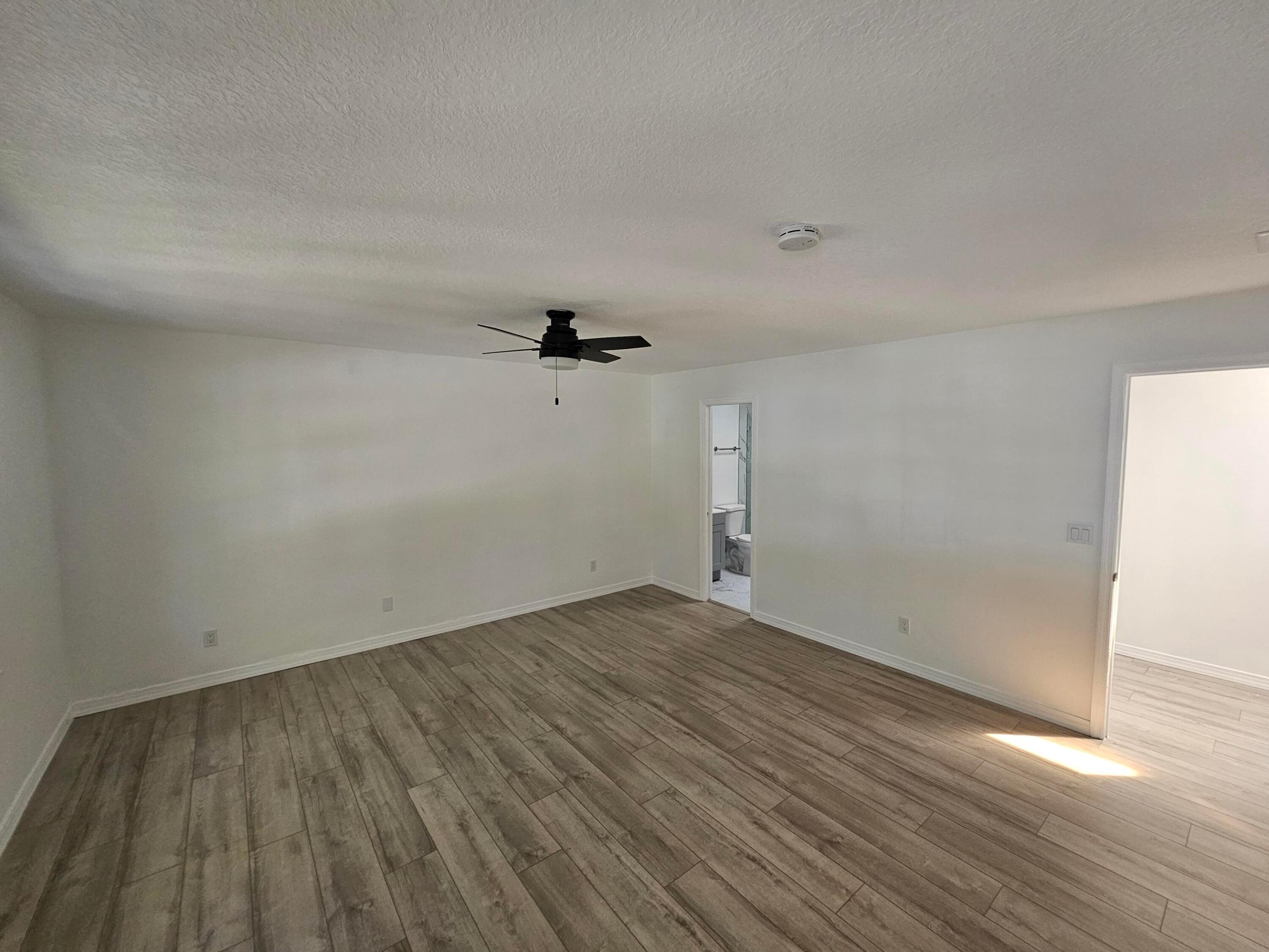 VILLAS OF VERO BEACH - Residential Lease