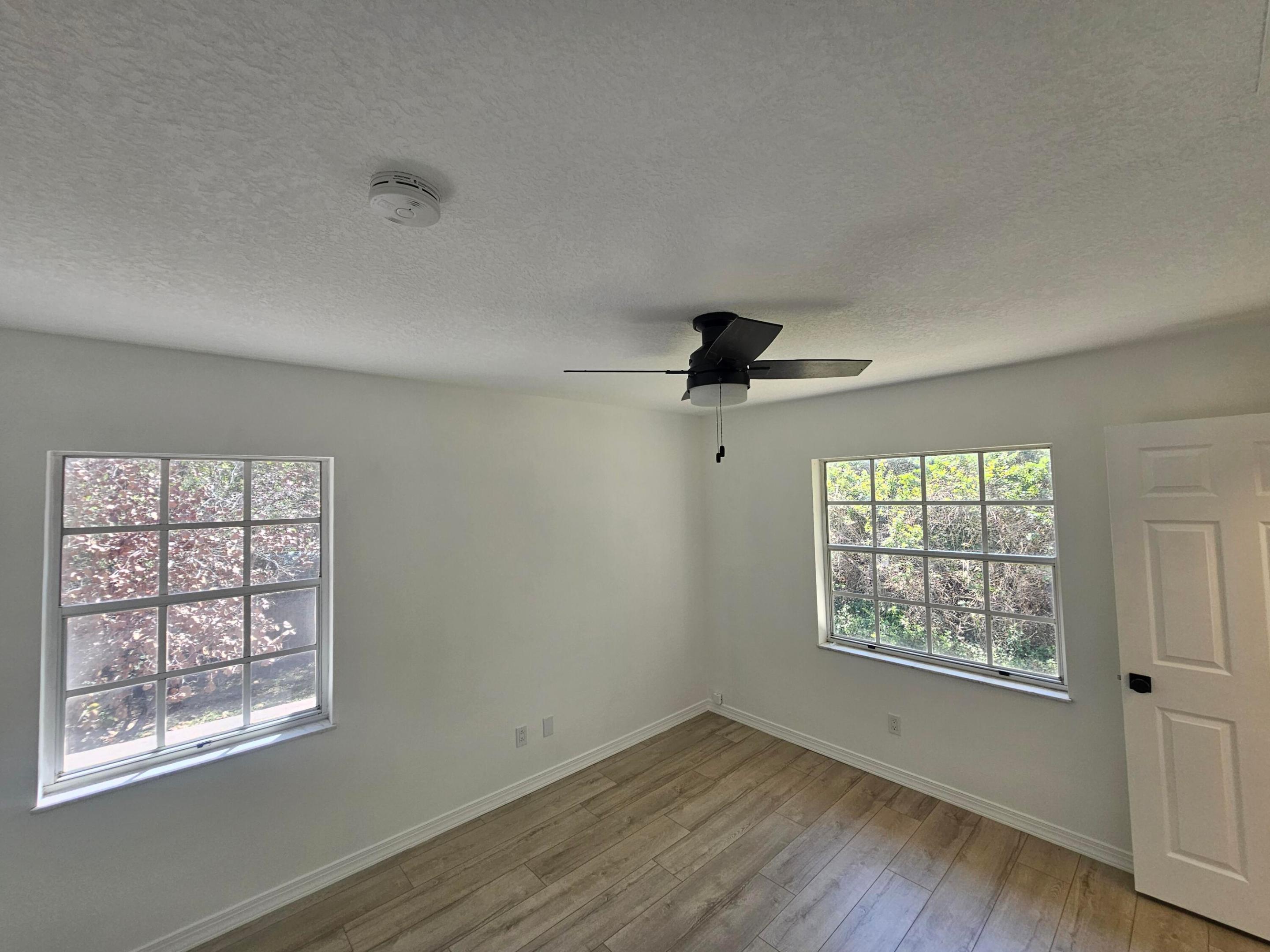 VILLAS OF VERO BEACH - Residential Lease