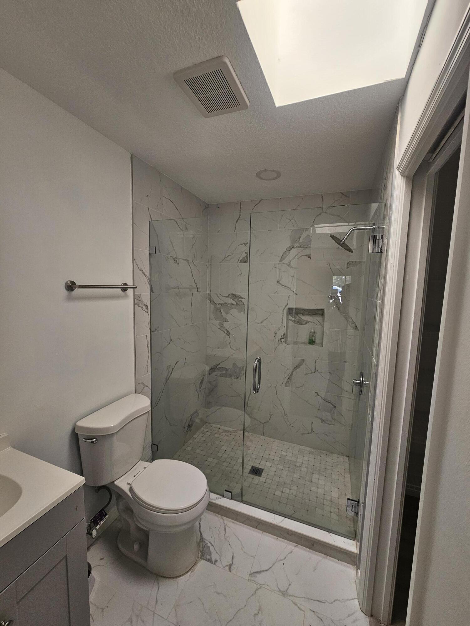 VILLAS OF VERO BEACH - Residential Lease
