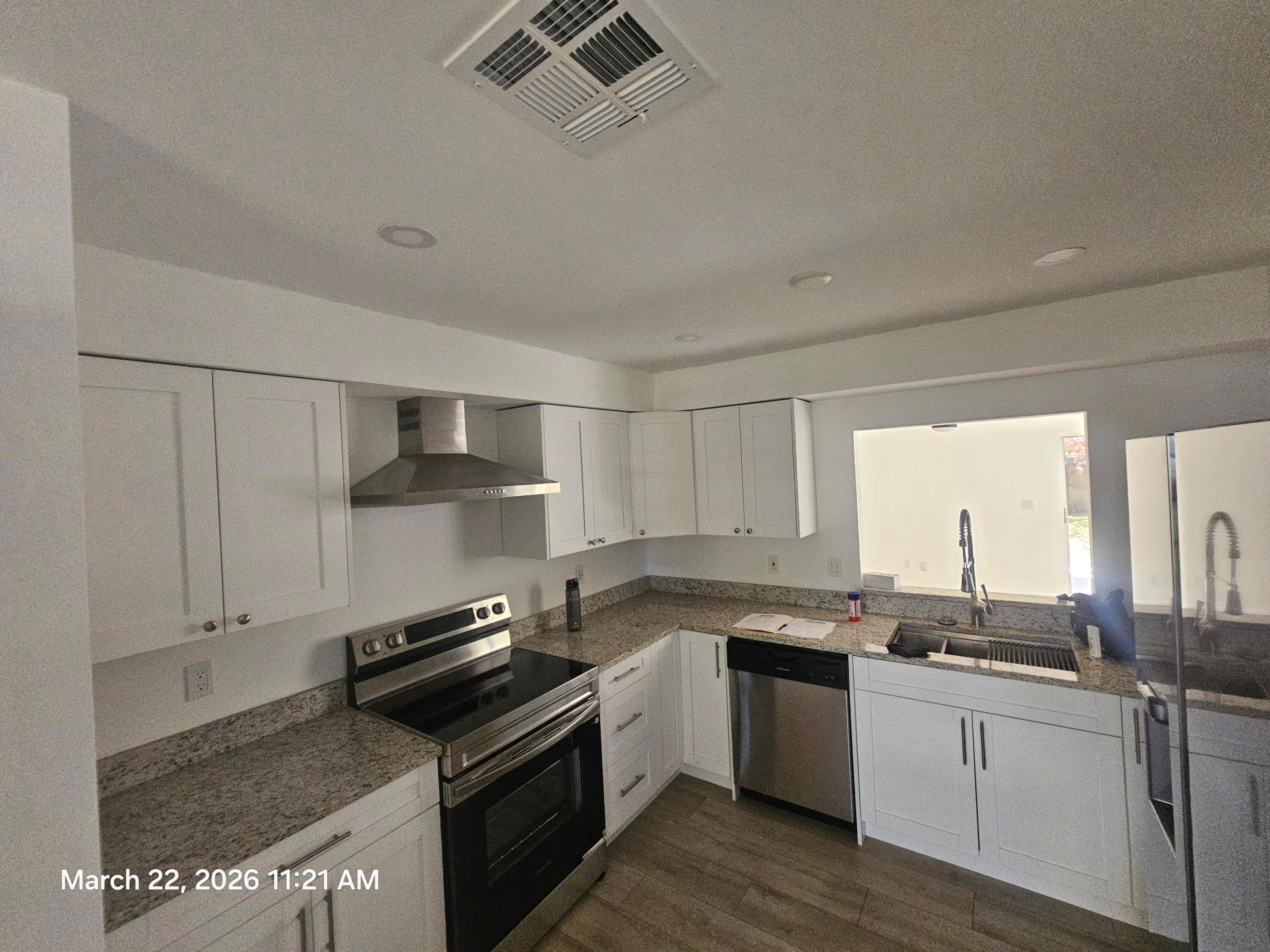 VILLAS OF VERO BEACH - Residential Lease