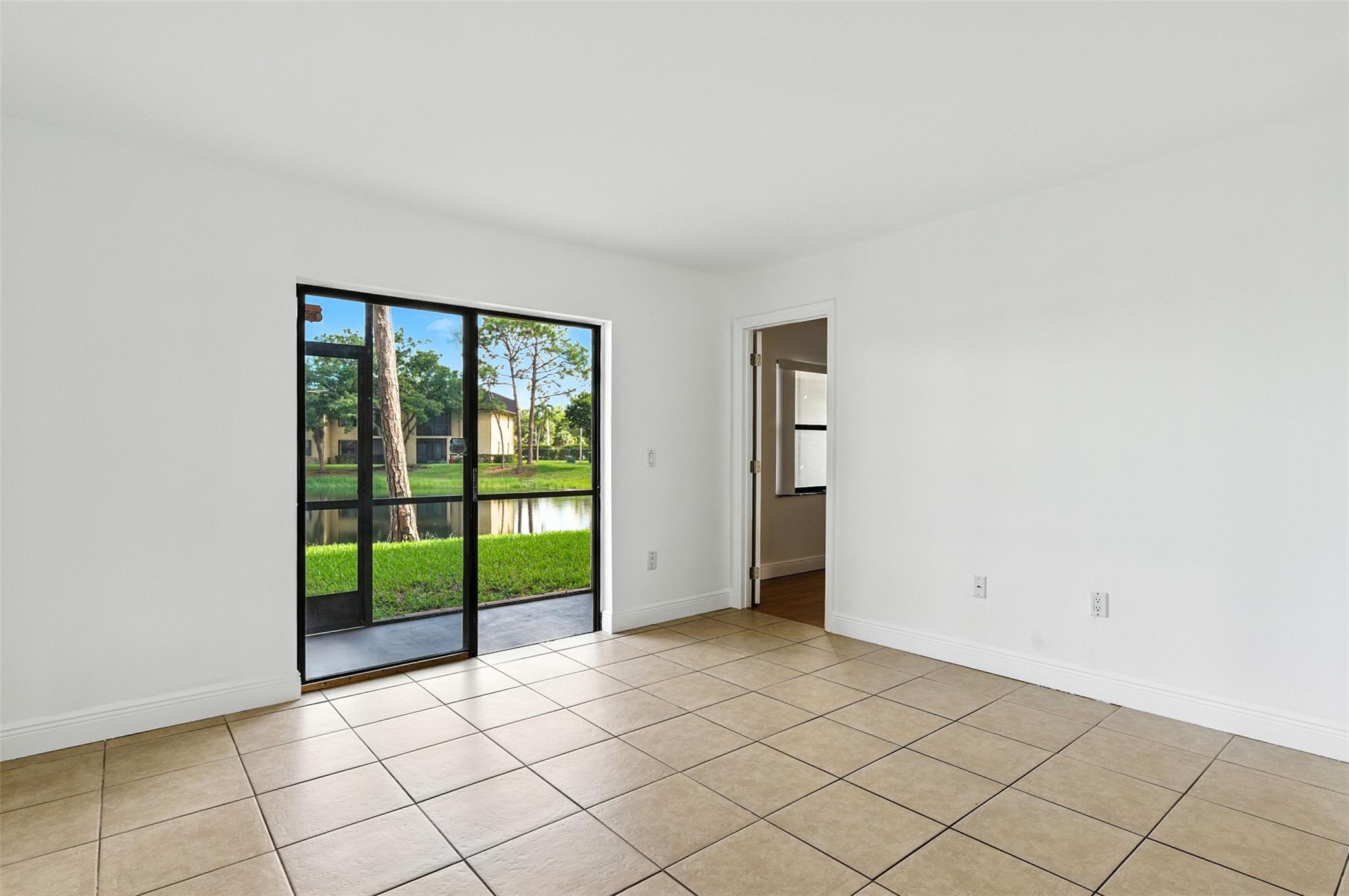 PINE LAKE /  CONDO 141 - Residential Lease