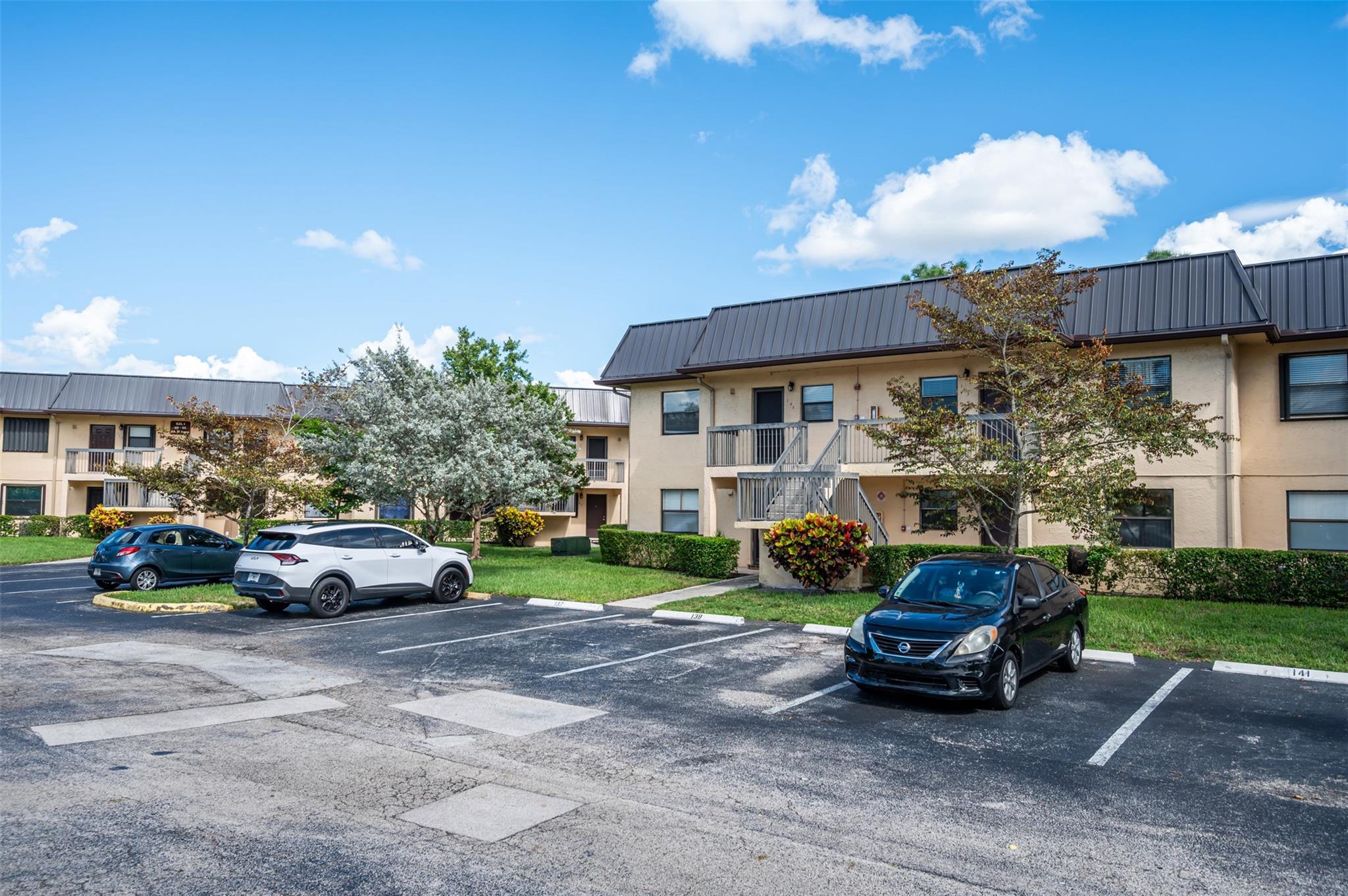 PINE LAKE /  CONDO 141 - Residential Lease