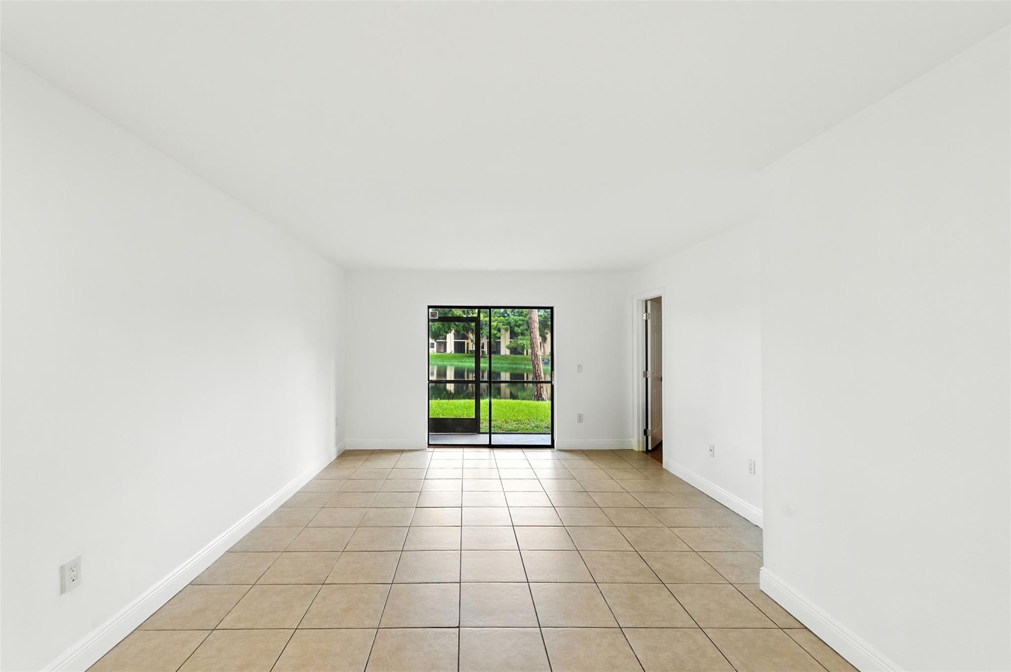 PINE LAKE /  CONDO 141 - Residential Lease