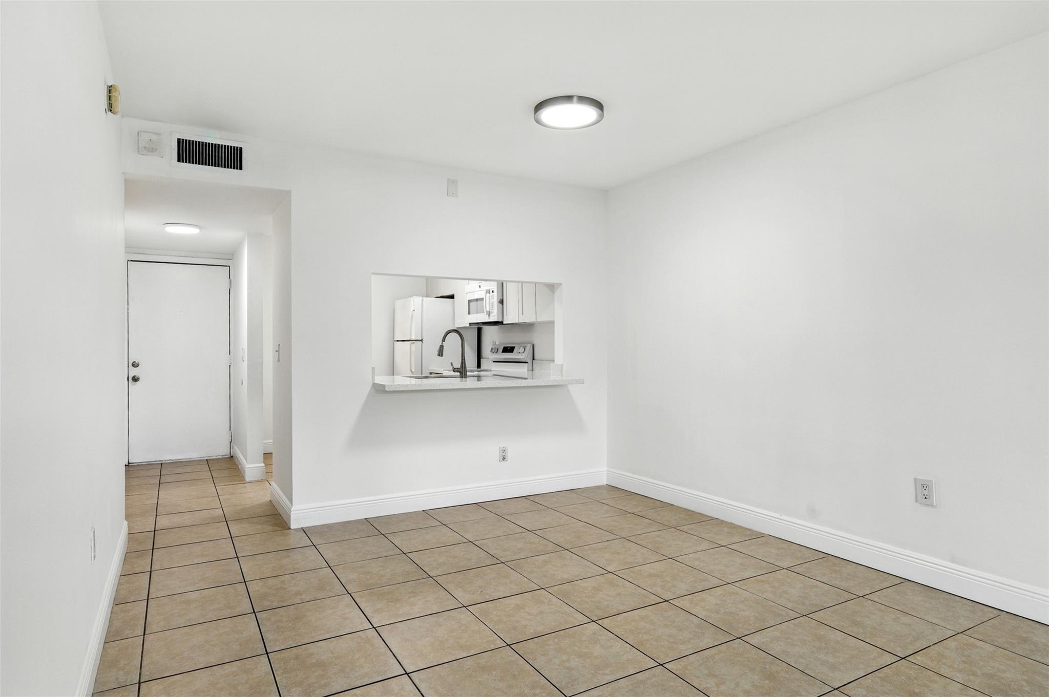 PINE LAKE /  CONDO 141 - Residential Lease