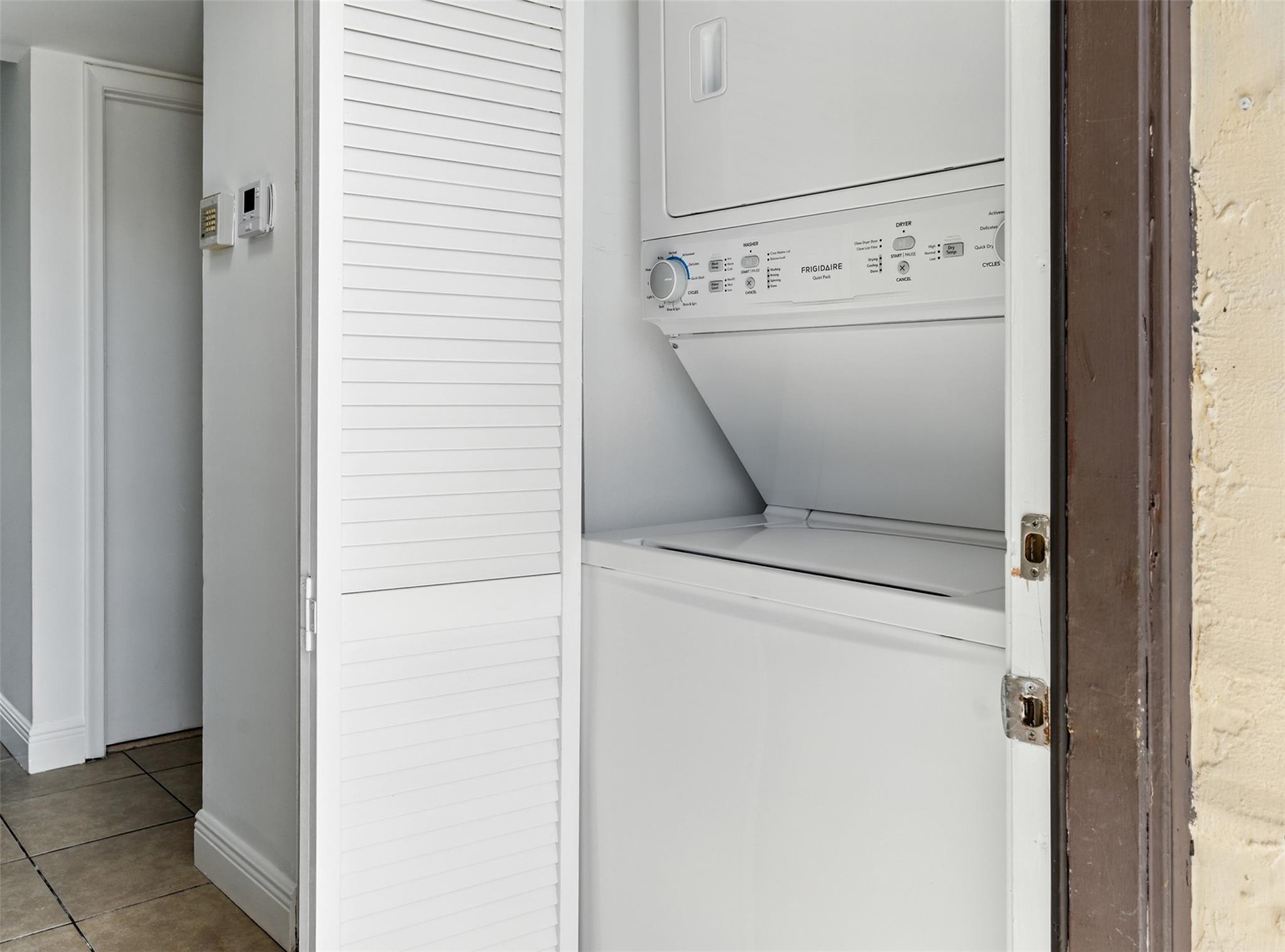 PINE LAKE /  CONDO 141 - Residential Lease