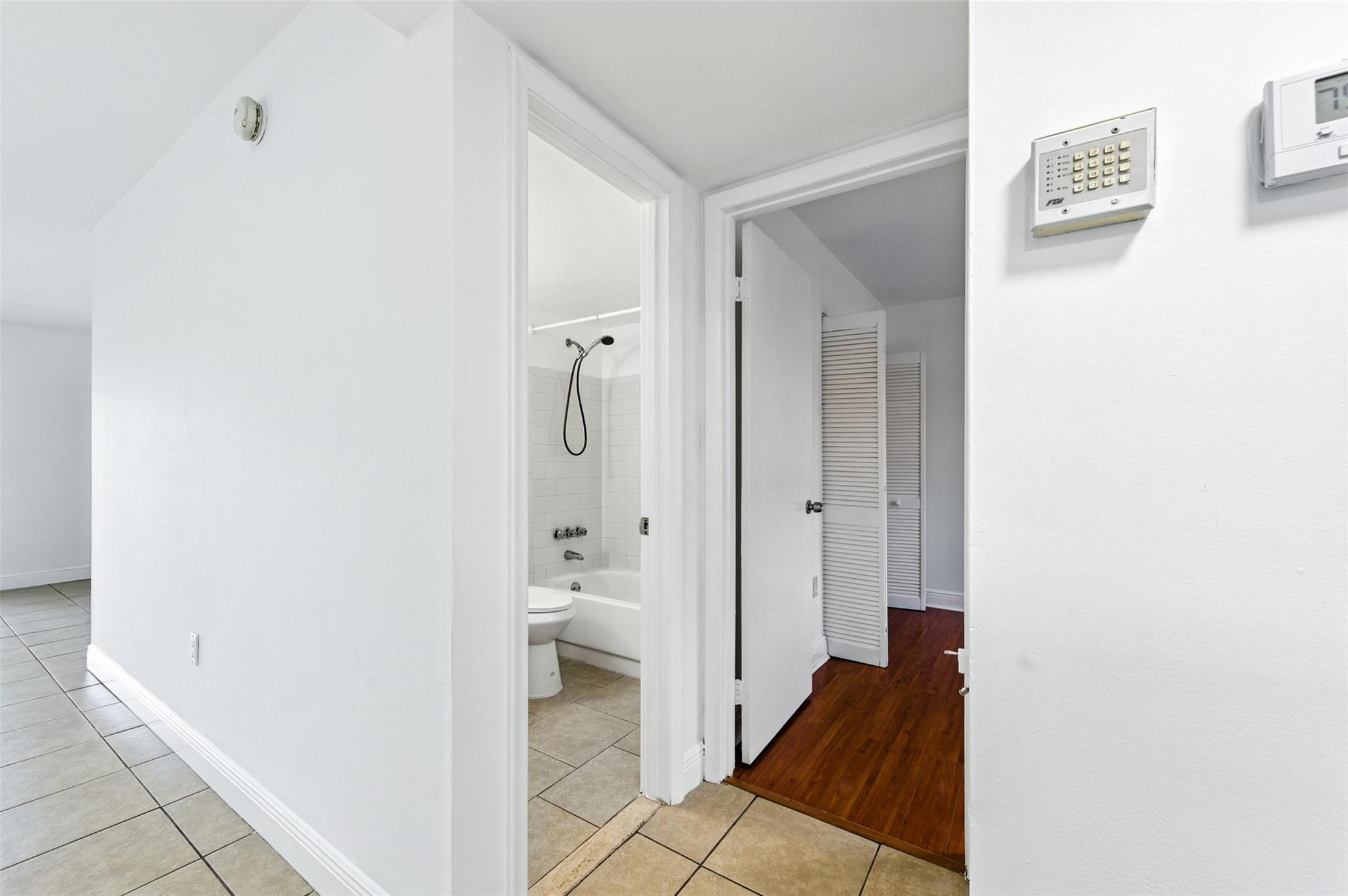 PINE LAKE /  CONDO 141 - Residential Lease