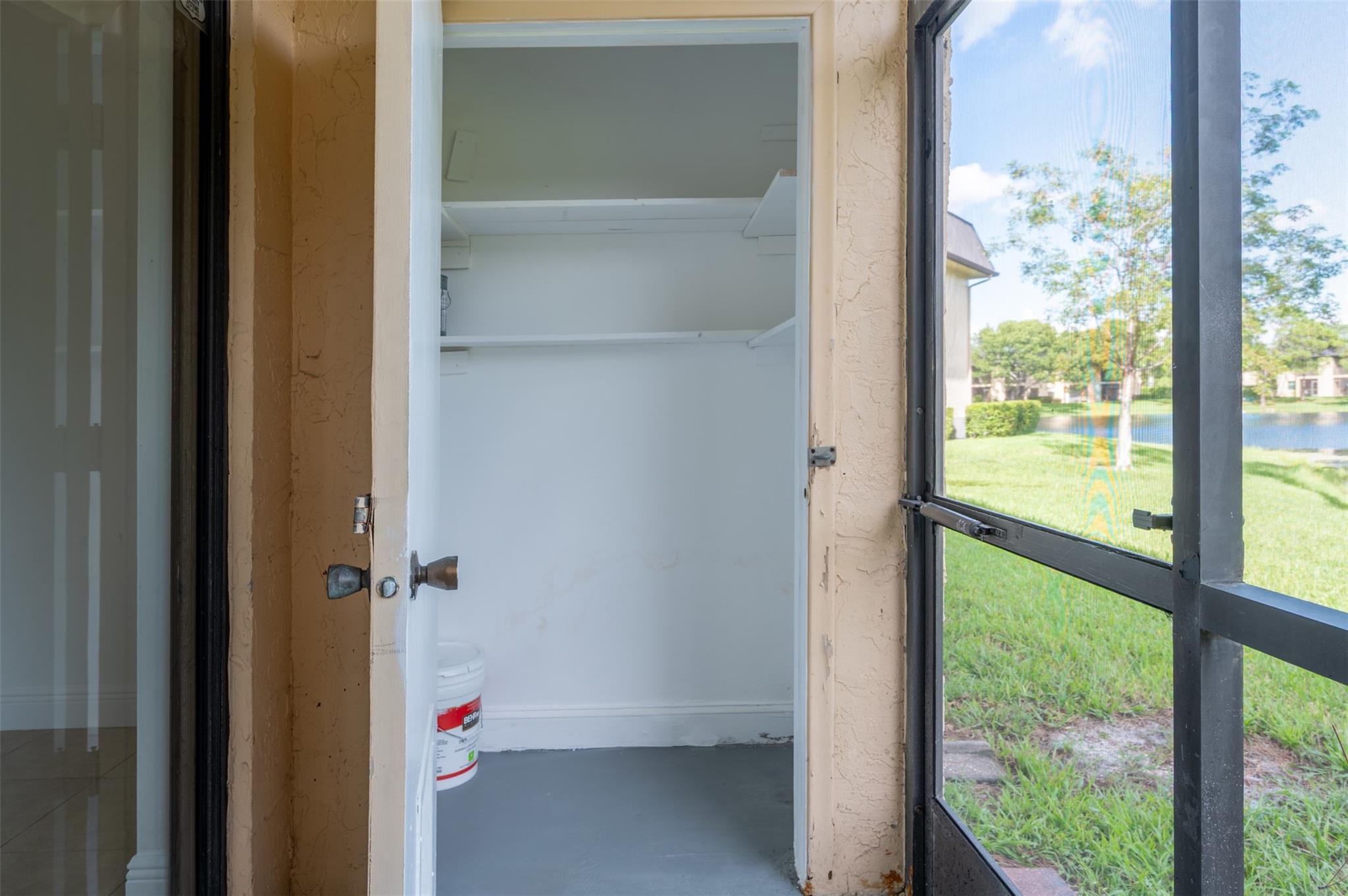 PINE LAKE /  CONDO 141 - Residential Lease