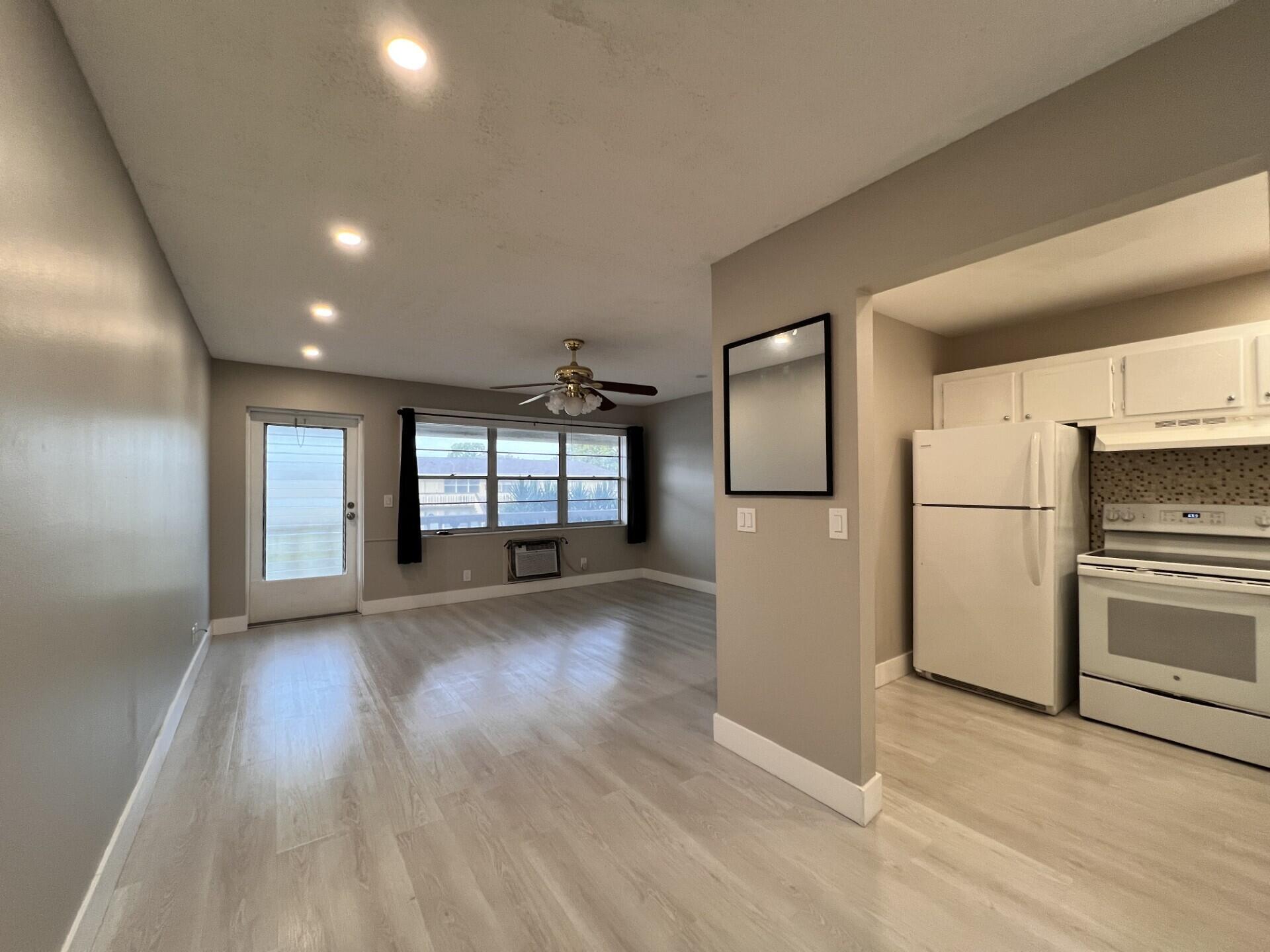 55 Kingswood C