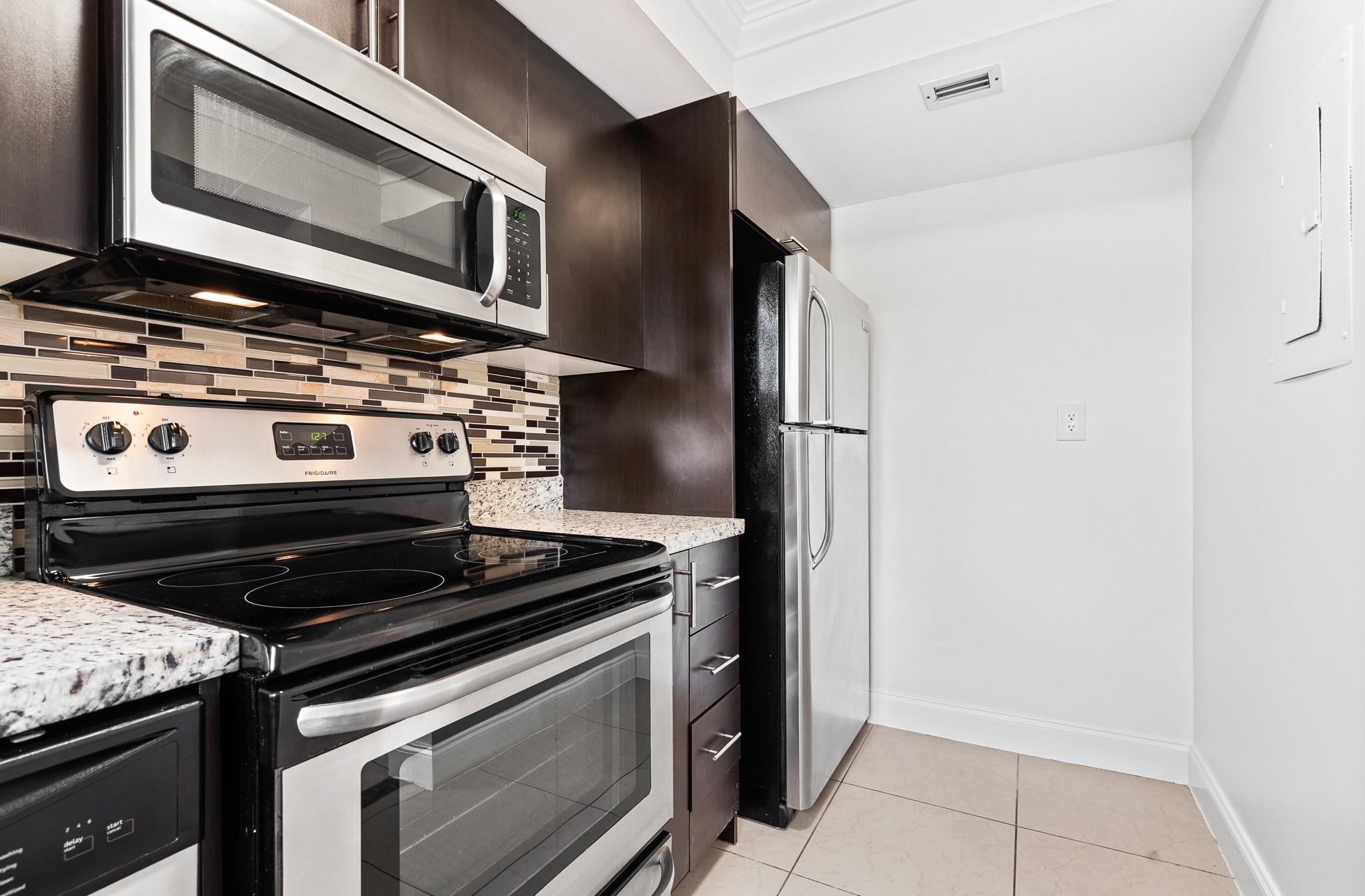 TENNIS CLUB II - Residential