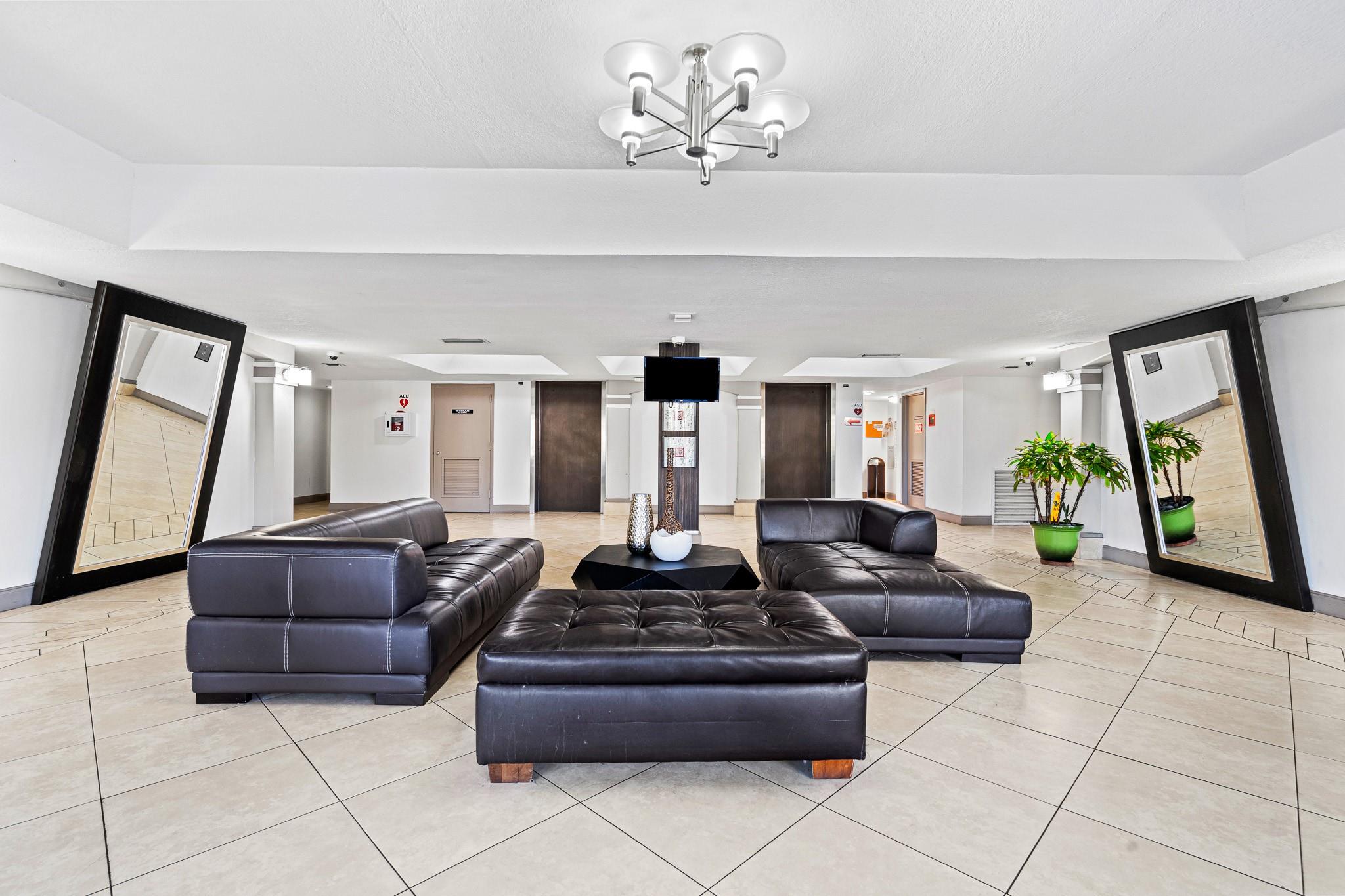 TENNIS CLUB II - Residential