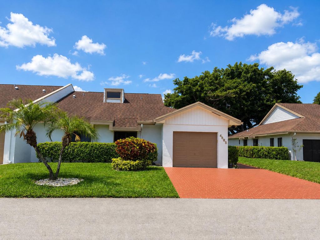 Photo of 4685 Fountains Drive S, Greenacres, FL 33467 (MLS # B26029936)