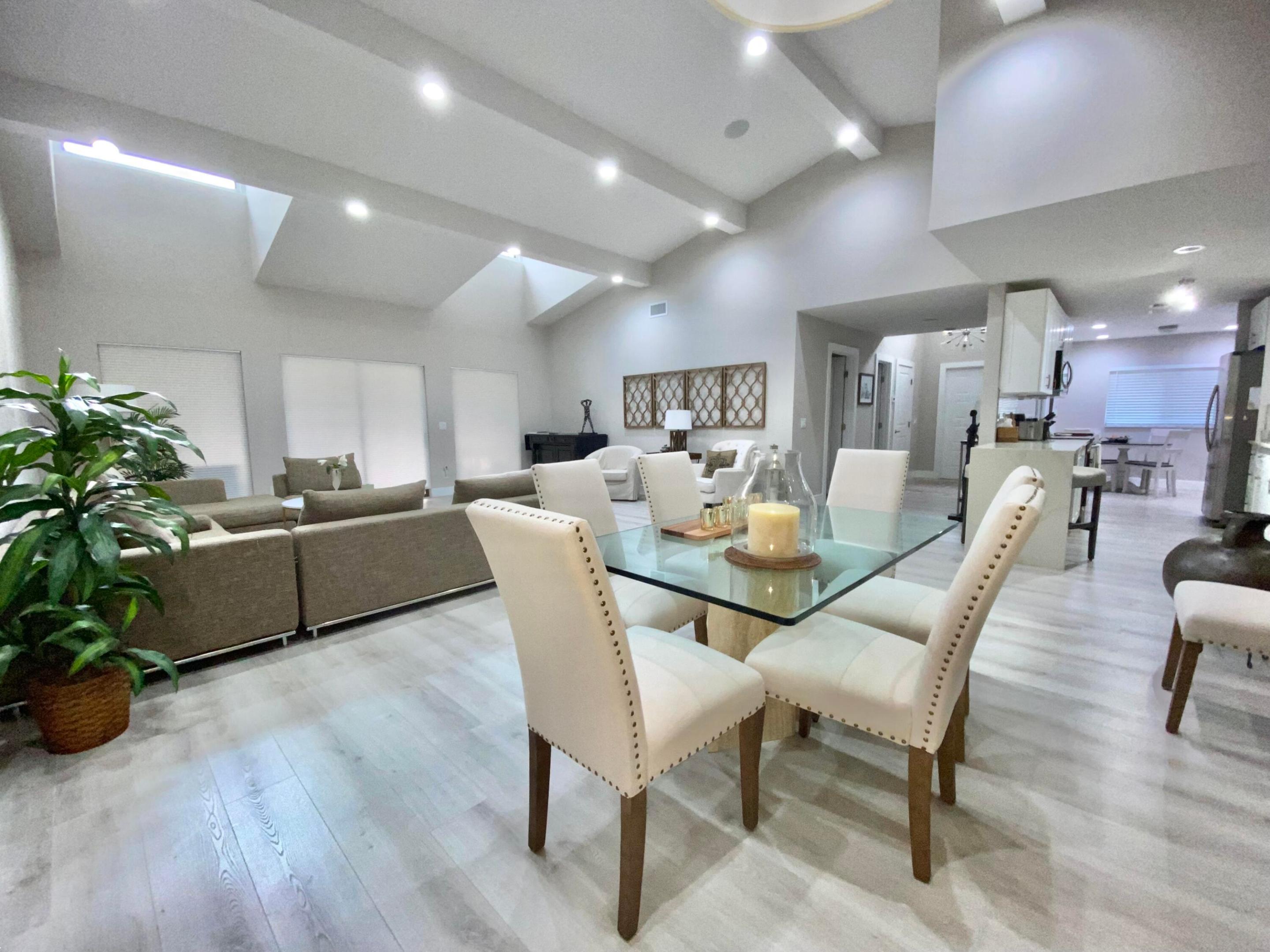 Properties 4685 Fountains Drive S