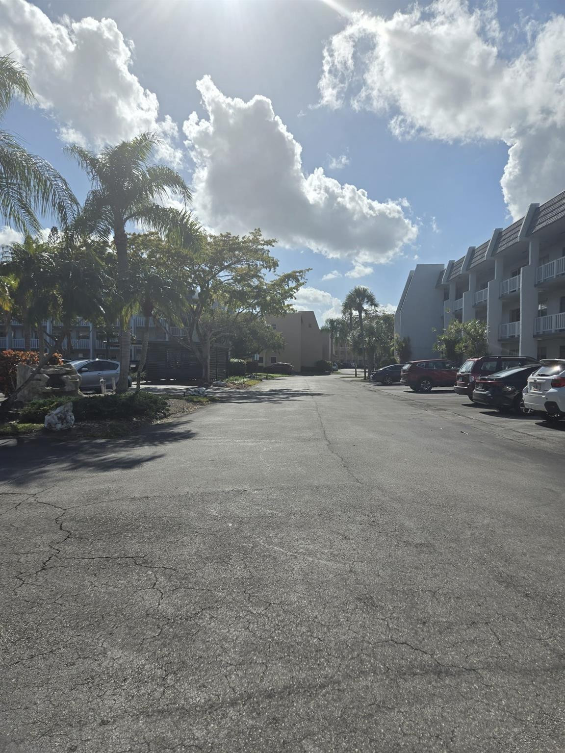 ROYAL PALM GARDENS - Residential