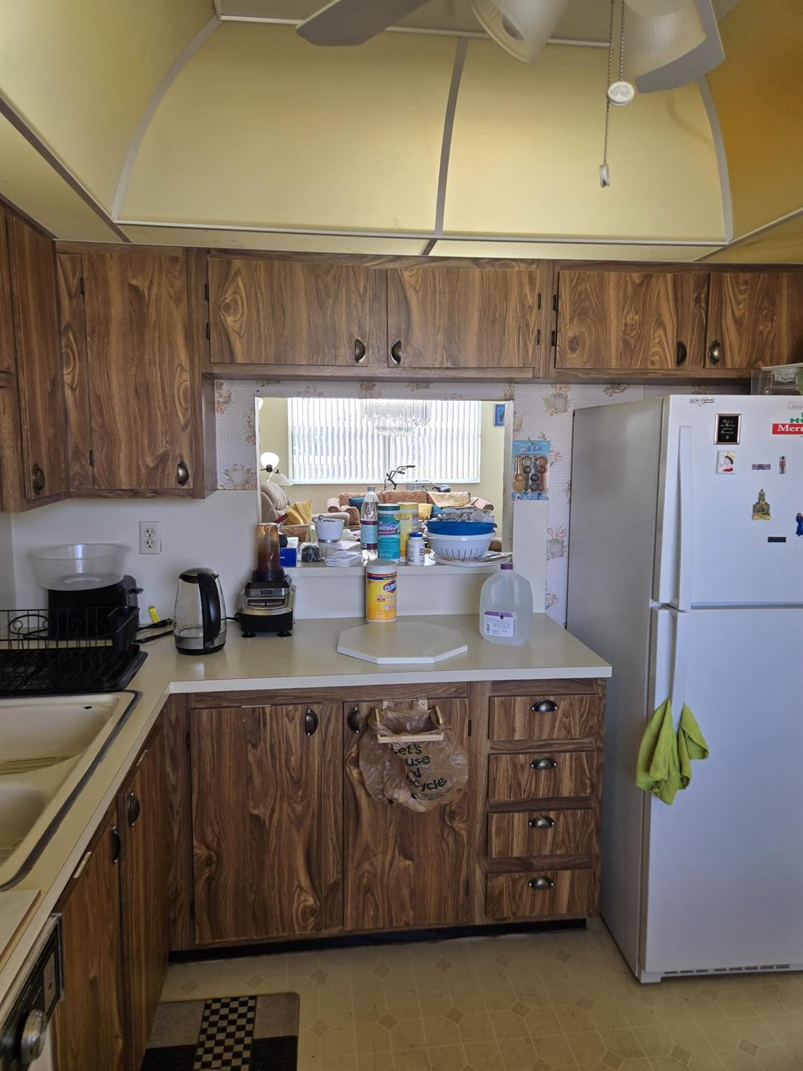 ROYAL PALM GARDENS - Residential