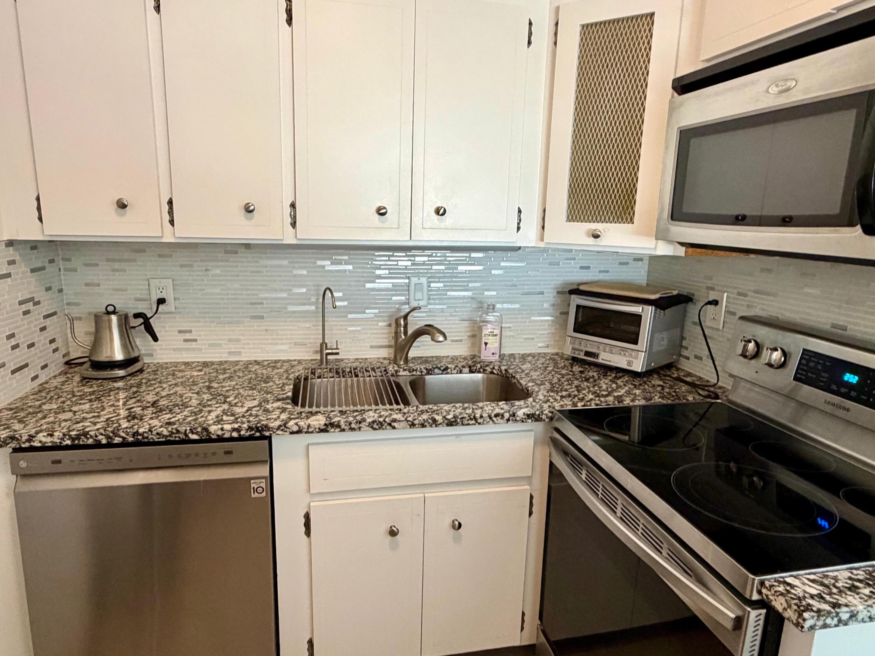 IMPERIAL POINT GARDENS CONDO - Residential Lease