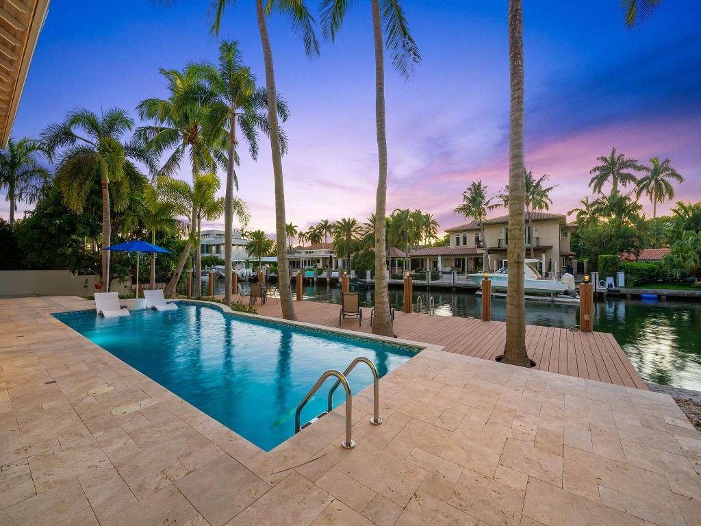 Las Olas Isles - Residential