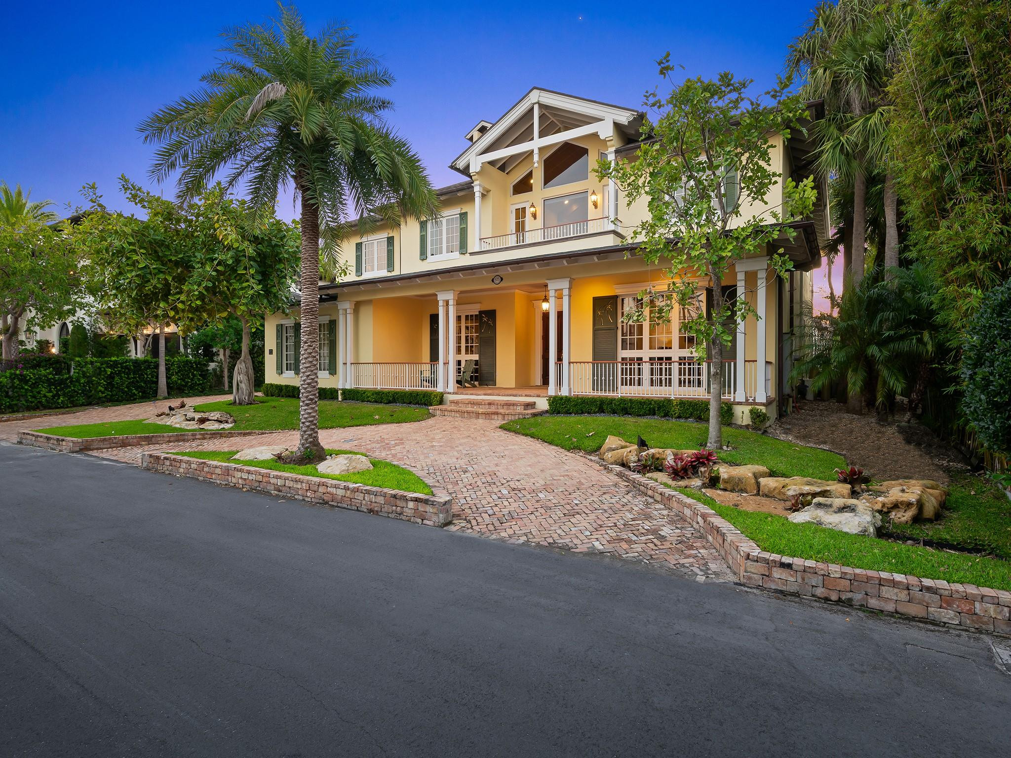 Las Olas Isles - Residential