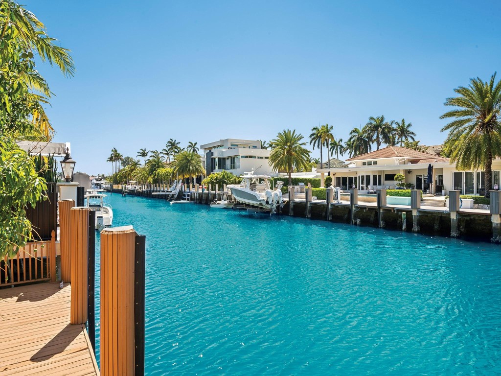 Las Olas Isles - Residential