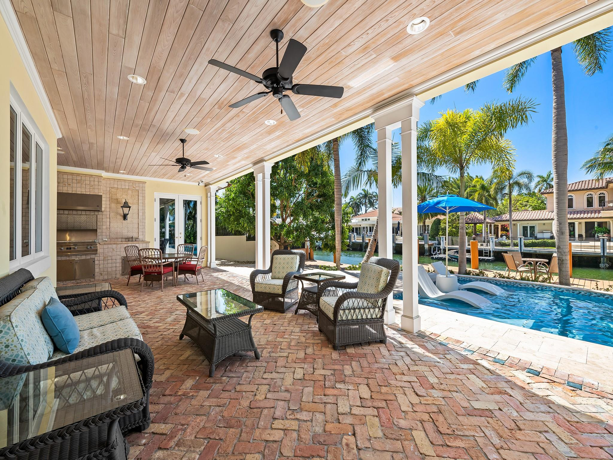 Las Olas Isles - Residential