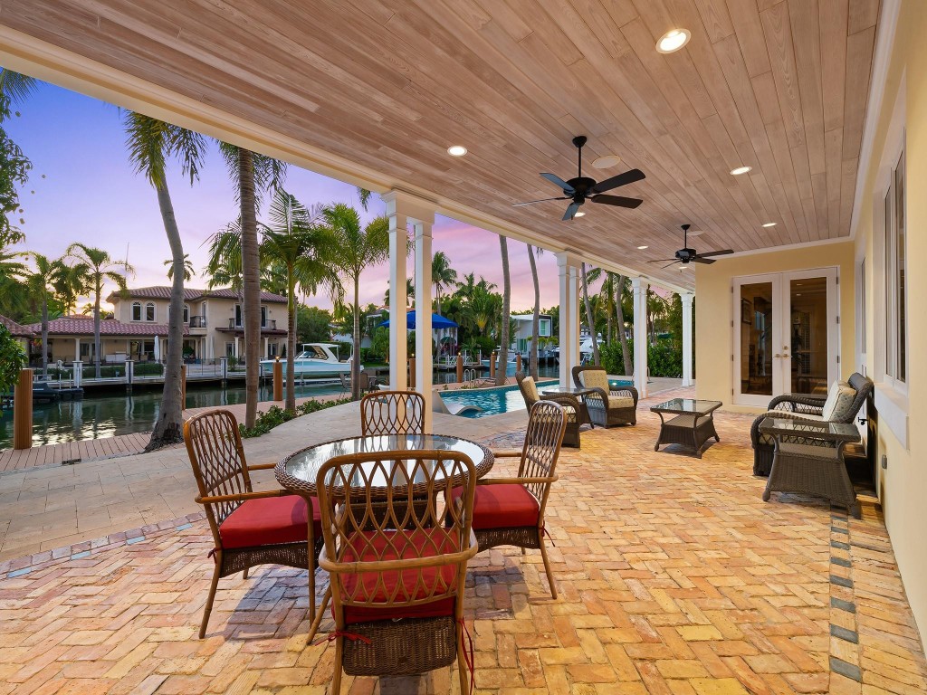 Las Olas Isles - Residential