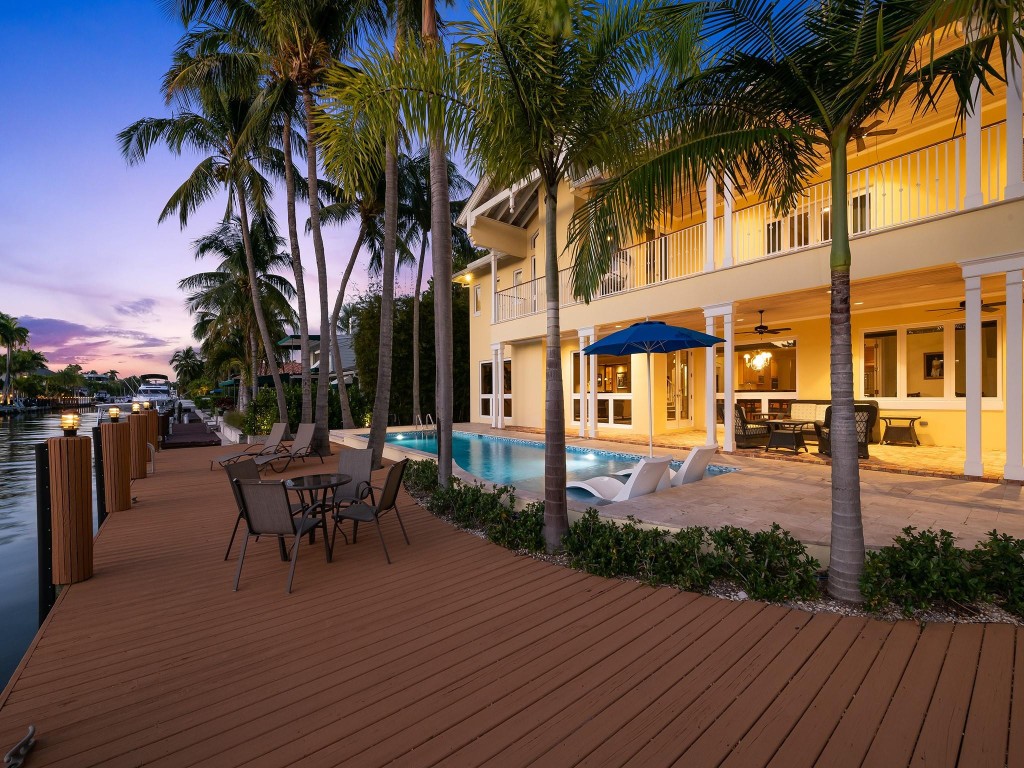 Las Olas Isles - Residential