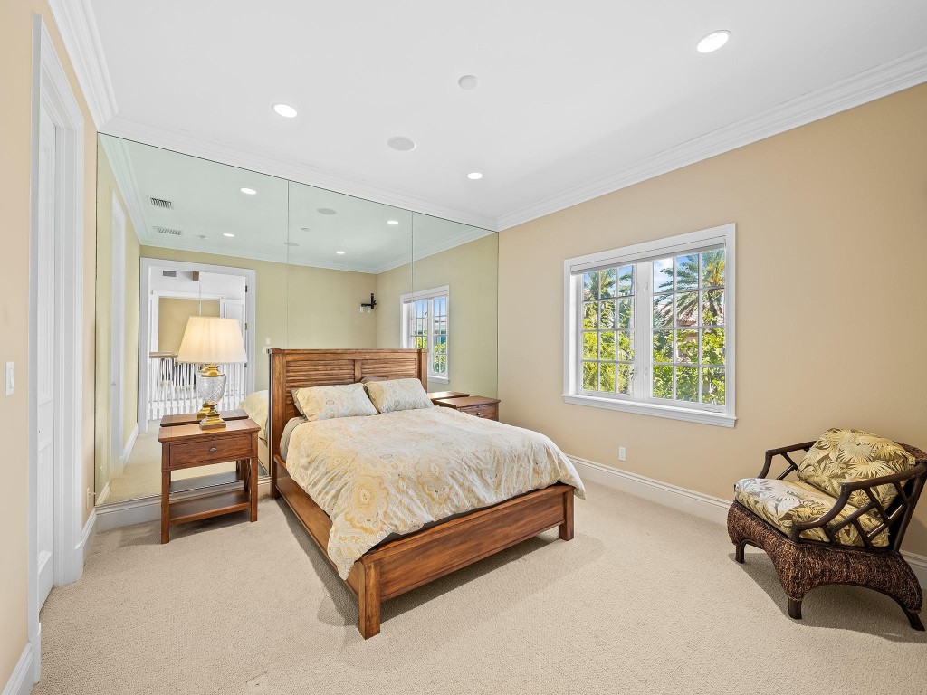 Las Olas Isles - Residential