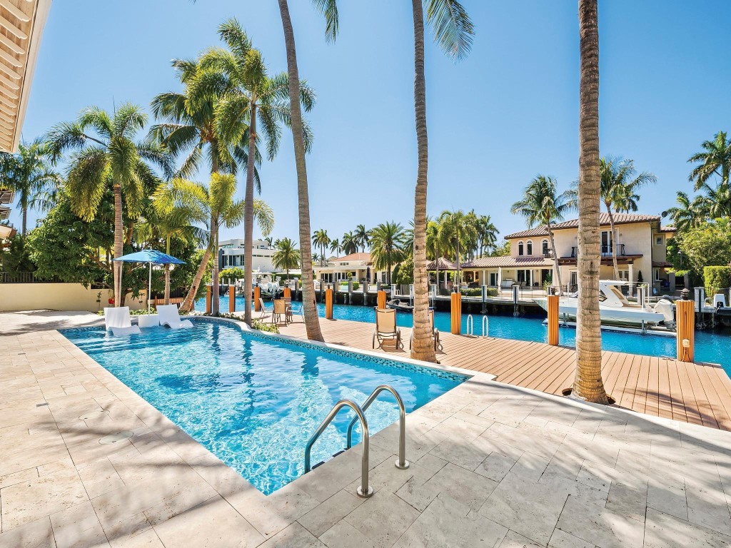 Las Olas Isles - Residential