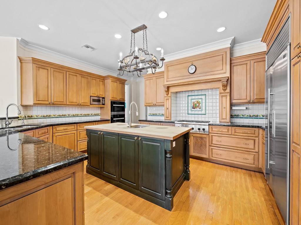 Las Olas Isles - Residential