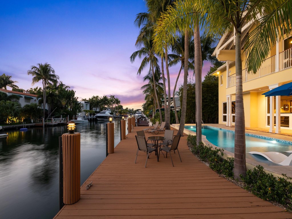 Las Olas Isles - Residential