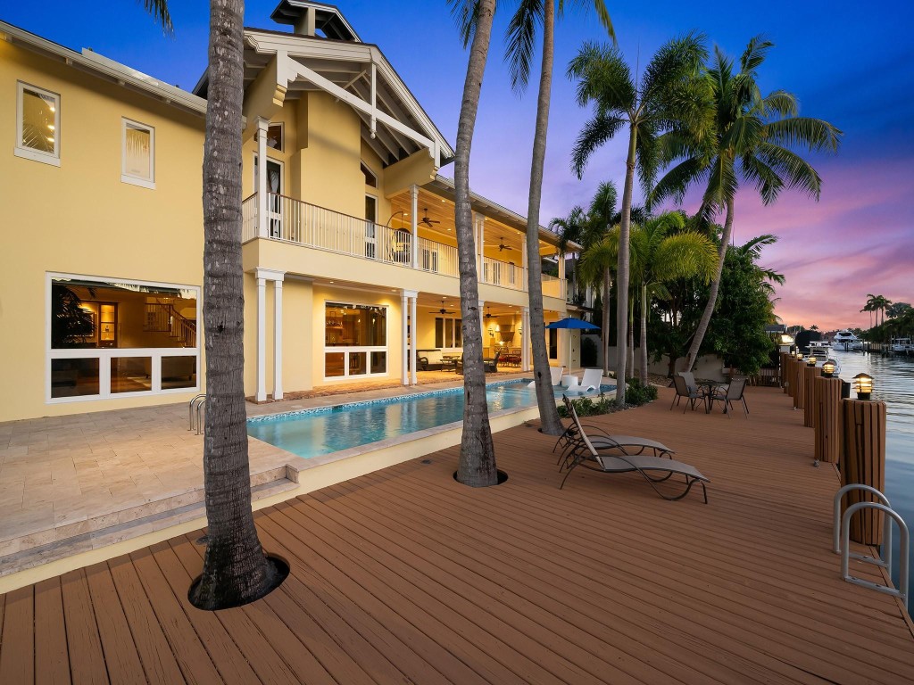 Las Olas Isles - Residential