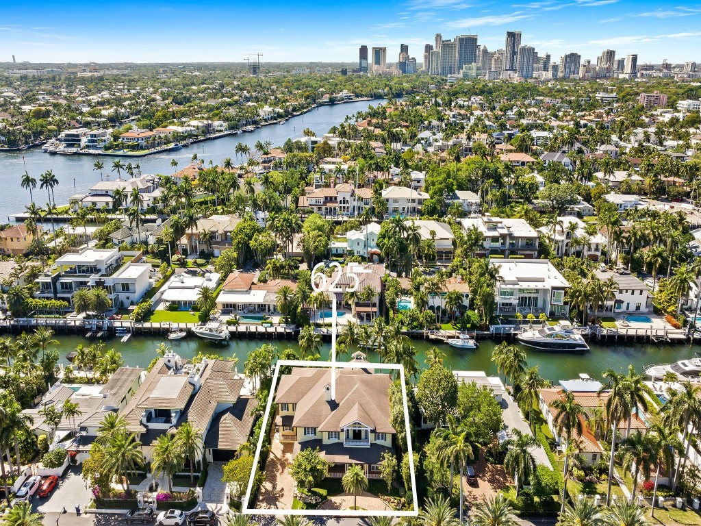 Las Olas Isles - Residential