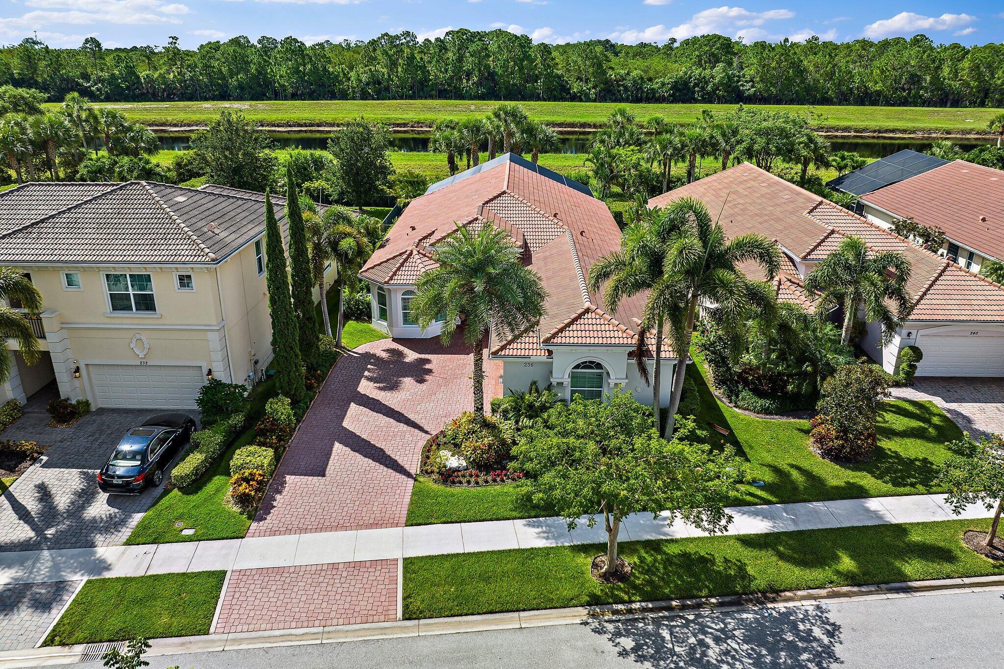 JUPITER COUNTRY CLUB POD - Residential