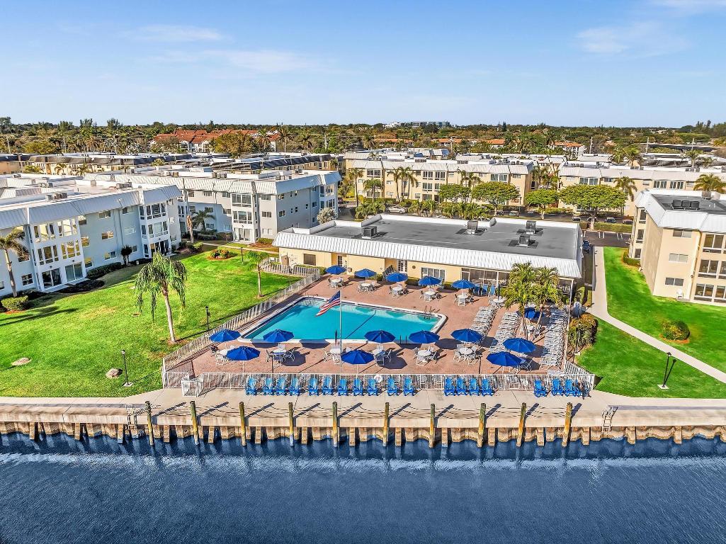 COLONIAL CLUB CONDO SEC 1 - Residential Lease