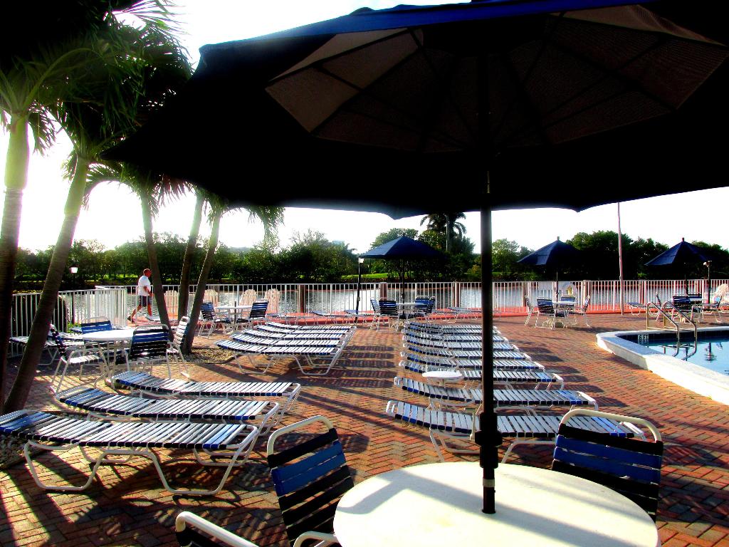 COLONIAL CLUB CONDO SEC 1 - Residential Lease