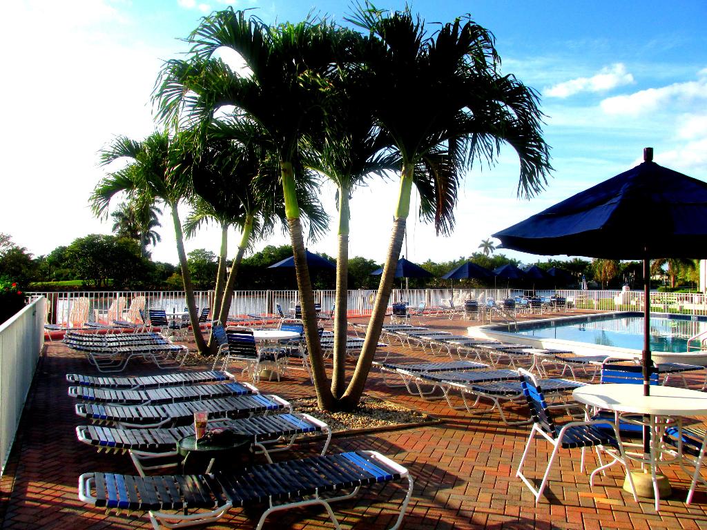 COLONIAL CLUB CONDO SEC 1 - Residential Lease