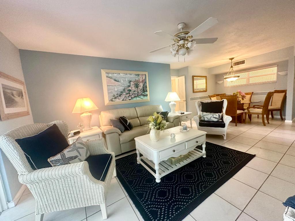 COLONIAL CLUB CONDO SEC 1 - Residential Lease