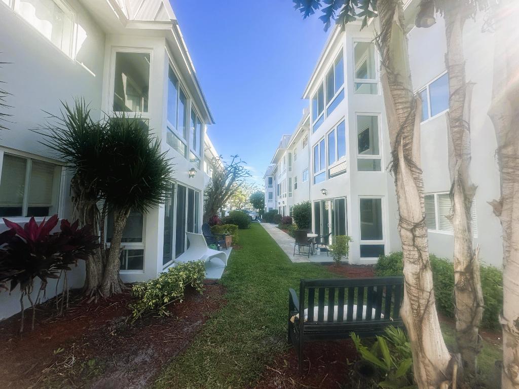 COLONIAL CLUB CONDO SEC 1 - Residential Lease
