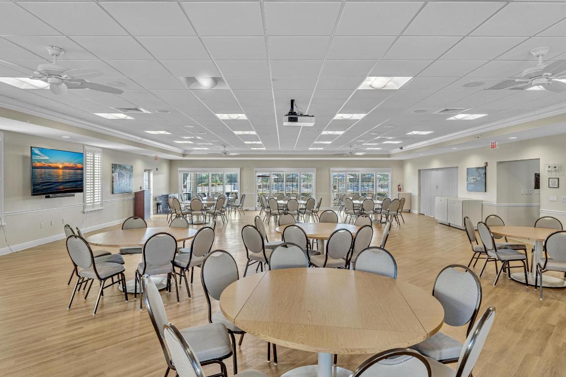 COLONIAL CLUB CONDO SEC 1 - Residential Lease