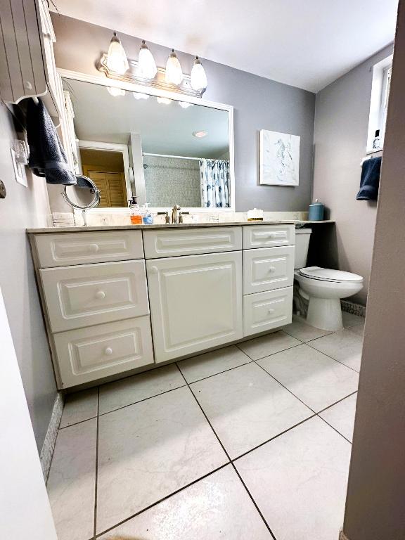 COLONIAL CLUB CONDO SEC 1 - Residential Lease