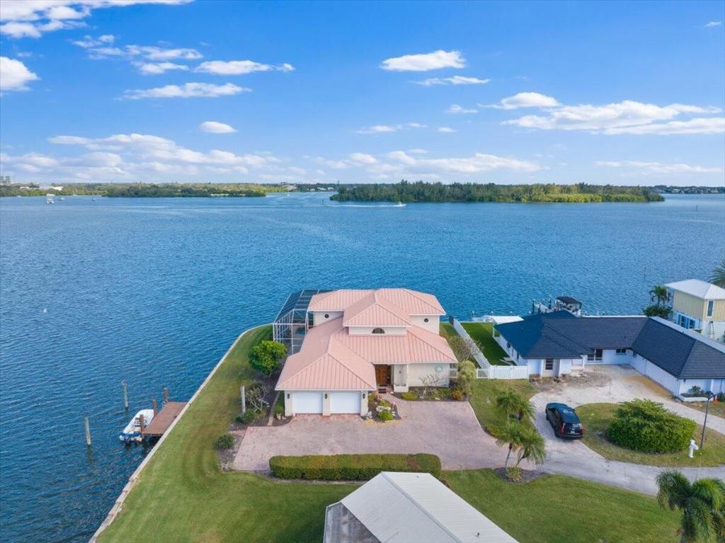 Photo of 2 Seahorse Lane, Vero Beach, FL 32960 (MLS # R11152530)