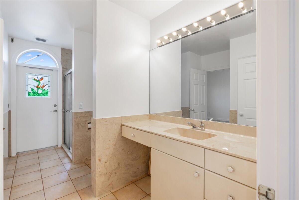 VERO ISLES PLAT NO 3 - Residential