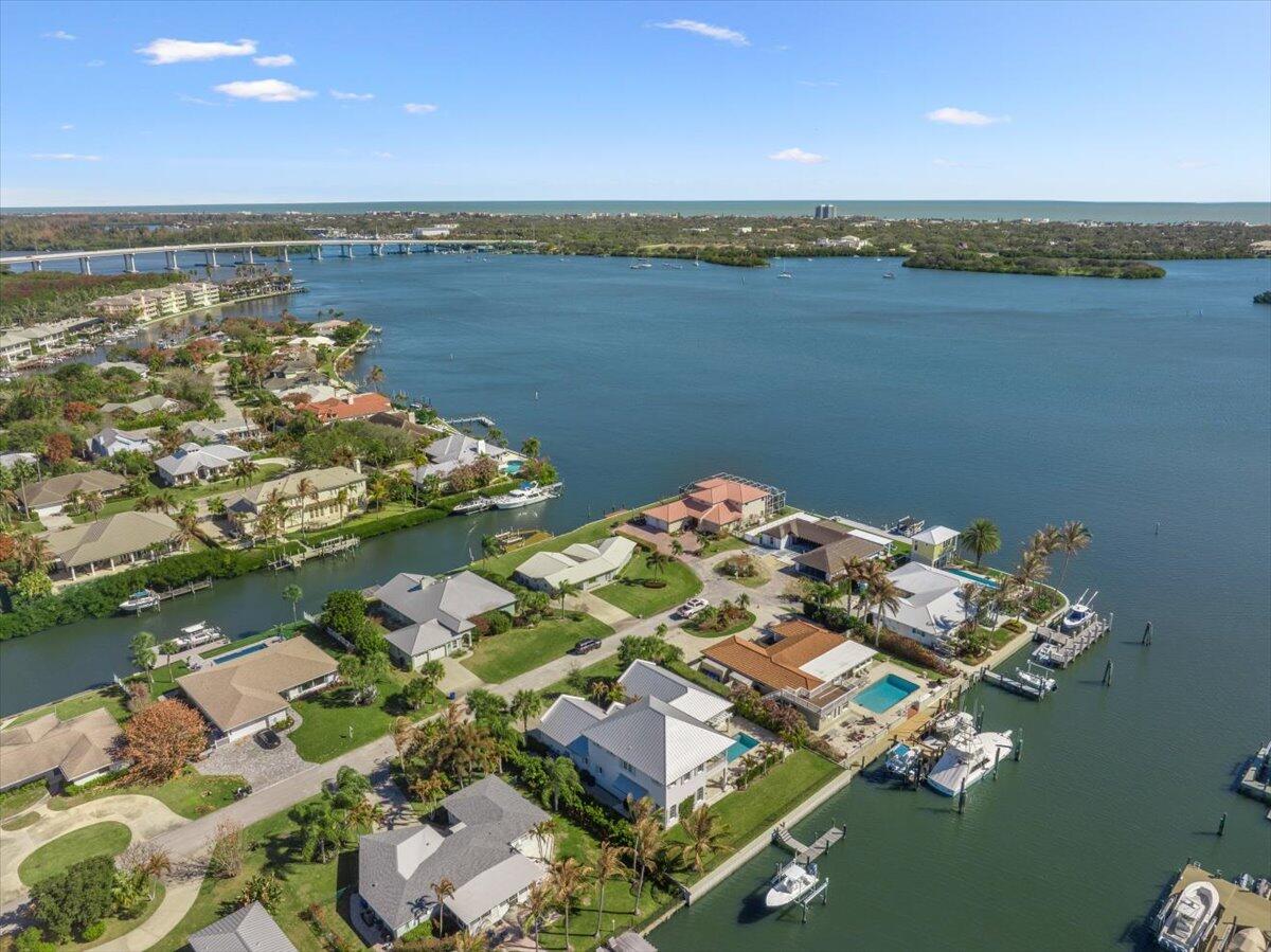 VERO ISLES PLAT NO 3 - Residential